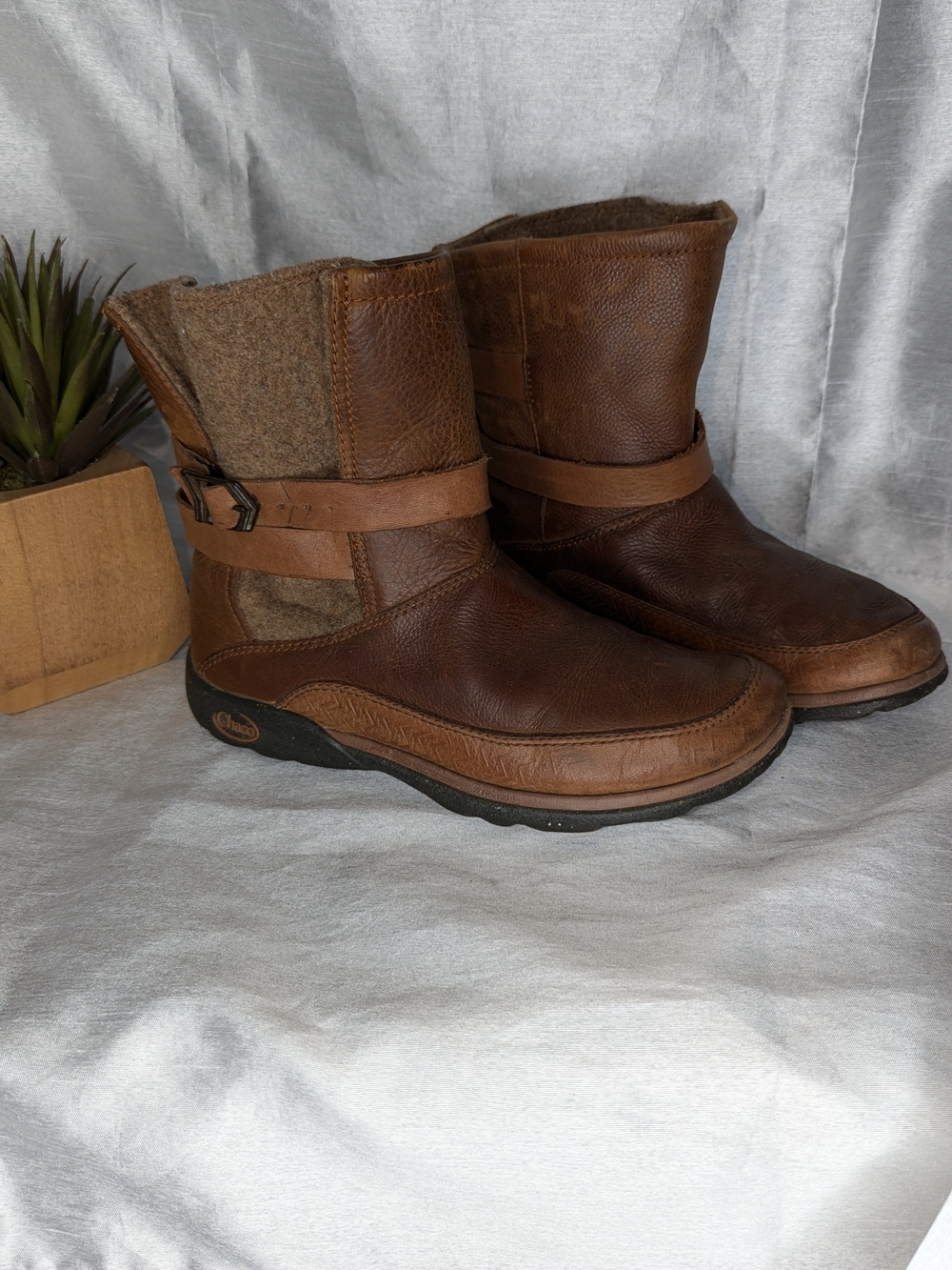 Chaco Rust Bootie Brown Leather Comfort Buckle Ankle Flat Boot Women’s 7